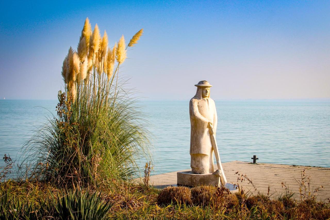 Komfort Home Bursport Bt. Haz Balatonfenyves Esterno foto